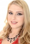 Порнозвезда: Lucy Heart